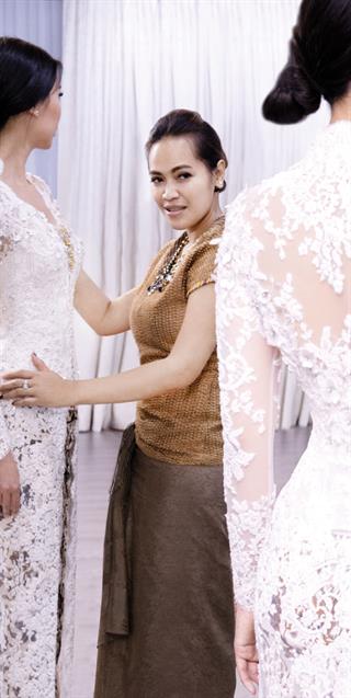 Tips Memilih Kebaya Untuk Tubuh Berbentuk Segitiga dari Vera Kebaya