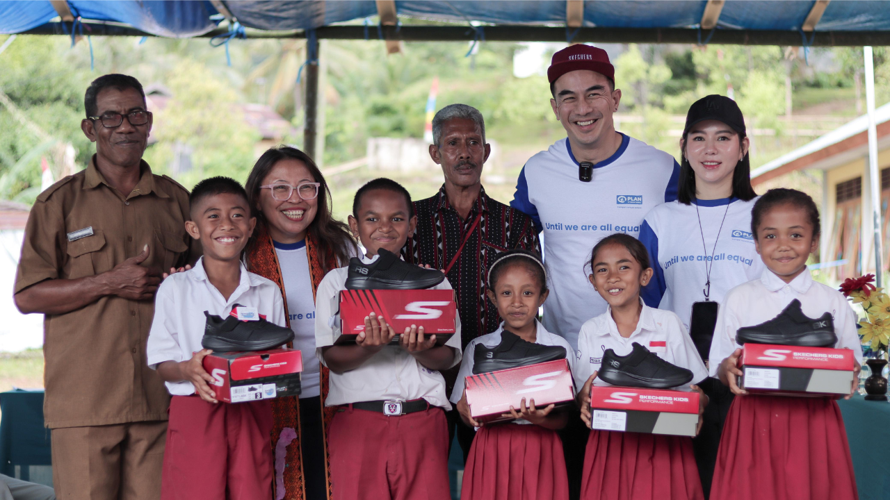 Joe Taslim Berbagi Sepatu Sekolah untuk Anak-anak Nagekeo, Dukung Pendidikan dan Harapan Masa Depan