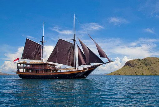 Jadikan Micronesia dengan Dunia Baru Luxury Yacht Pilihan untuk Bulan Madu Anda