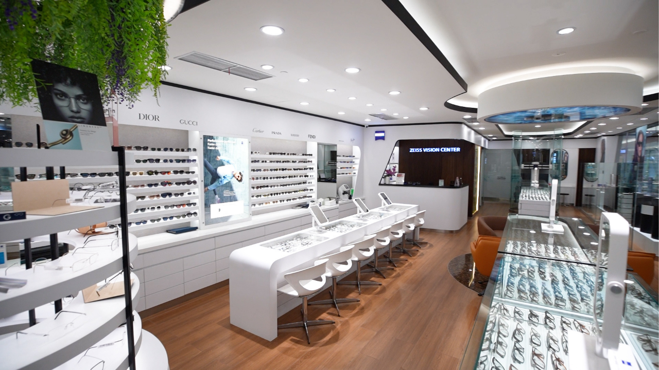 Pembukaan Kembali Gerai ZEISS Vision Center by Optik Tunggal di Plaza Indonesia