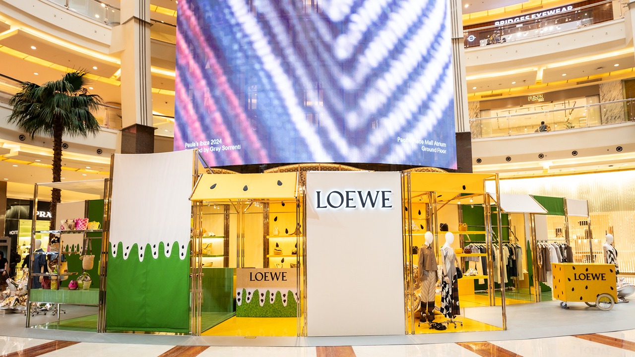 Menyambut Musim Panas dengan Koleksi LOEWE Paula’s Ibiza yang Penuh Pesona