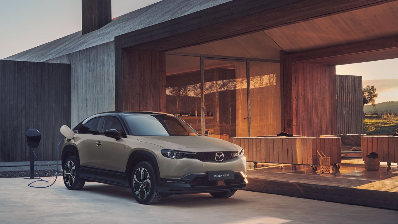 Mazda MX-30:  Eksplorasi Estetika dan Inovasi dalam Desain Mobil SUV Listrik