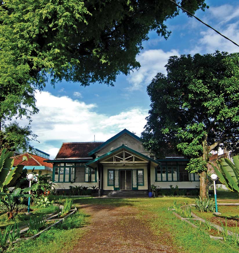 Bangunan Panti Asuhan Bina Harapan Bogor yang Bersahaja