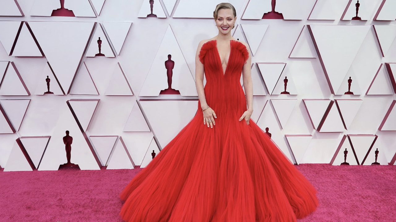 Selebrasi Gaun di Puncak Kemeriahan Oscar
