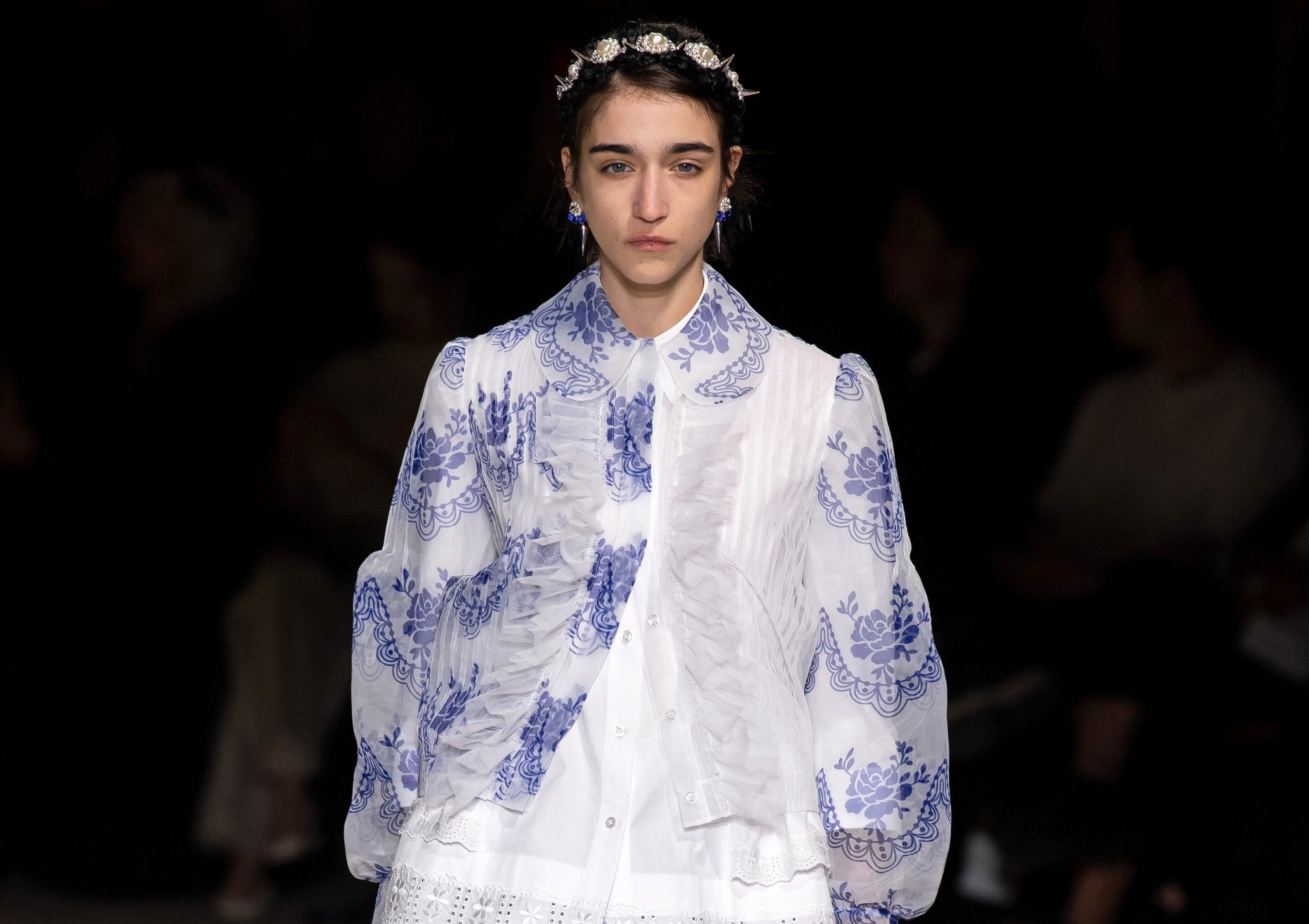 Simone Rocha Spring/Summer 2020: Dongeng Gelap Simone Rocha