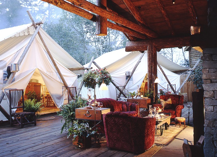 Bulan Madu Menjadi Lebih Seru dan Romantis dengan Pengalaman Glamping di Clayoquot Wilderness Resort