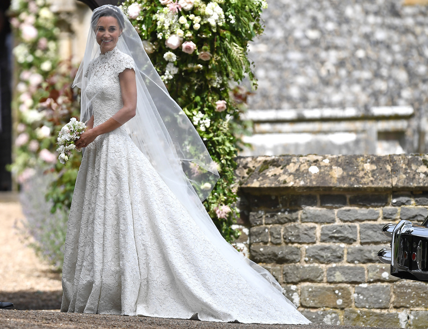 Pippa Middleton Menikah dalam Balutan Gaun Giles Deacon