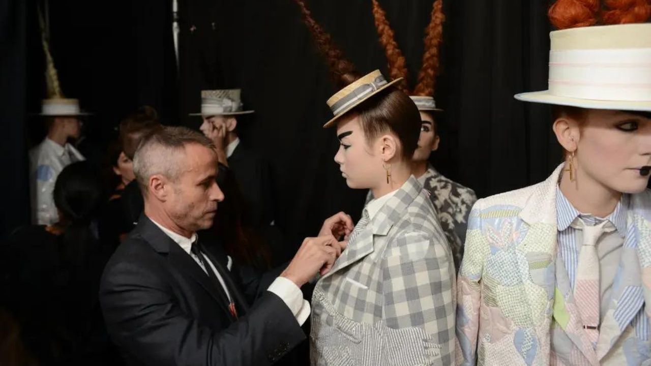 Thom Browne Fall 2024 Couture: Kemewahan Muslin yang Penuh Ruah