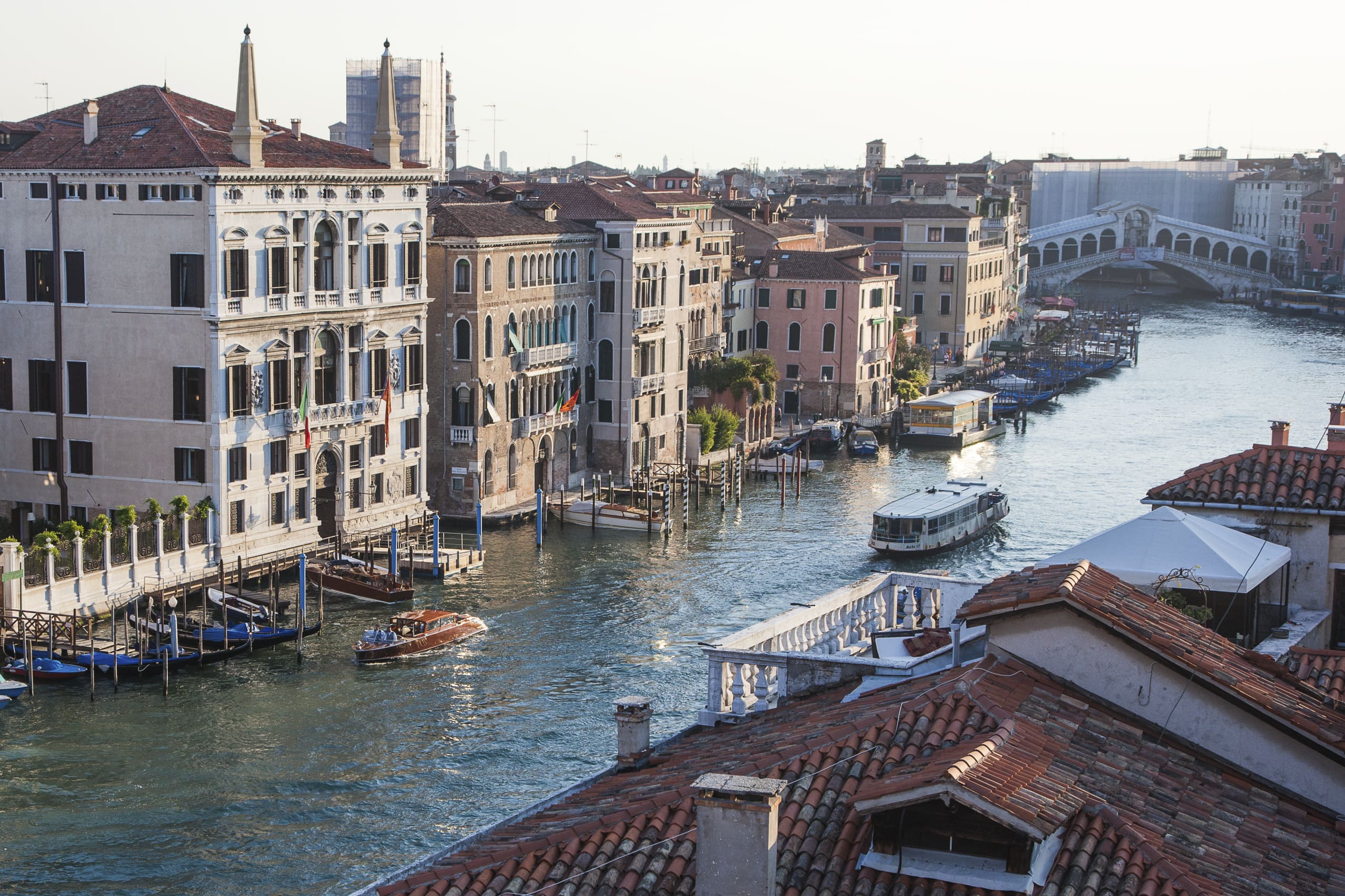 Wajah Seni di Aman Venice