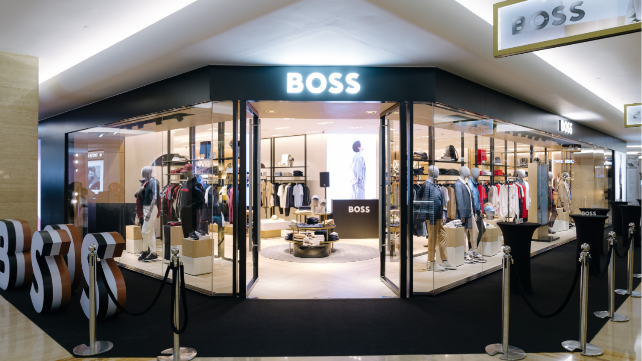 Wajah Segar Gerai Baru BOSS di Plaza Indonesia