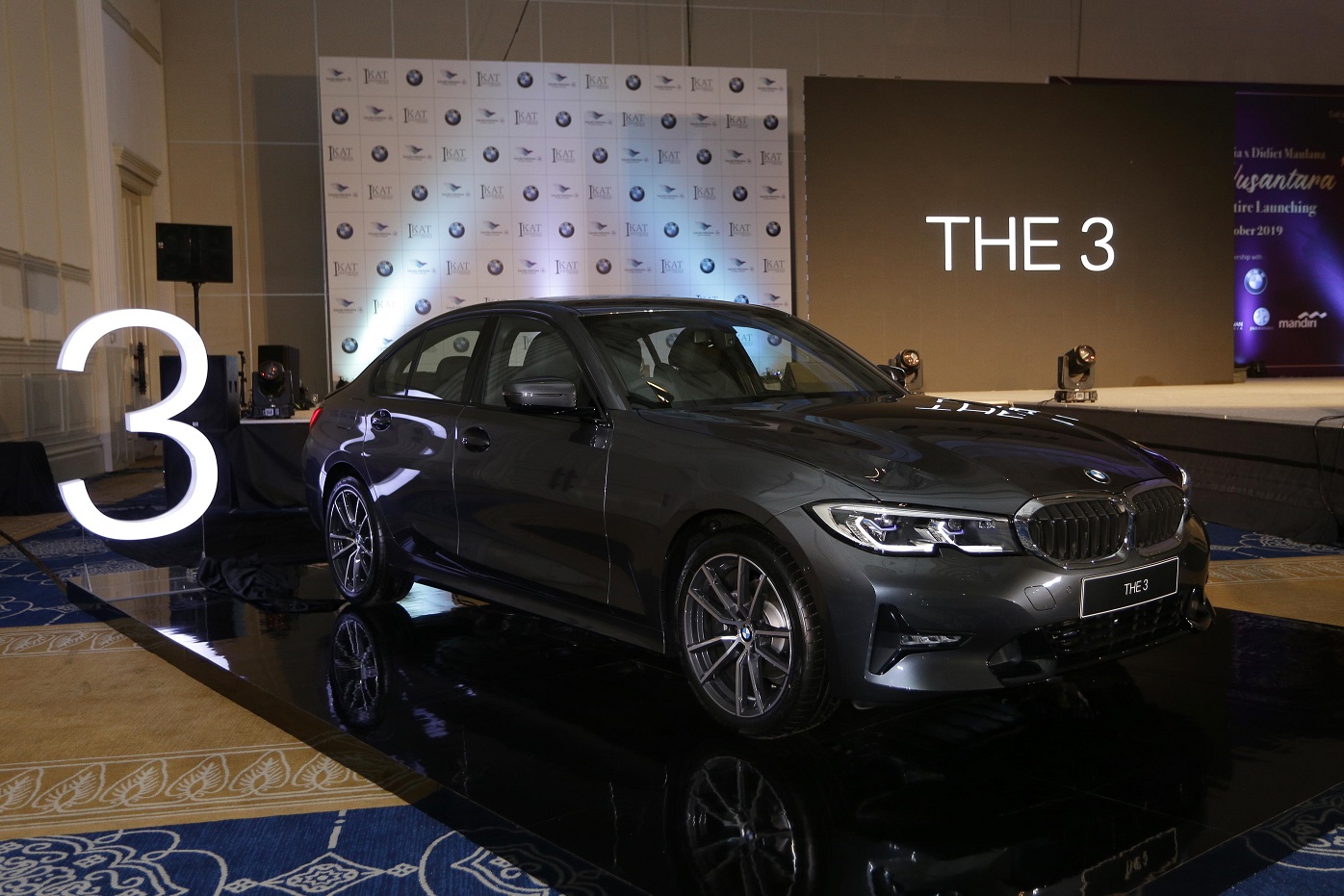Sensasi Mengendarai Legenda Sedan Sport BMW