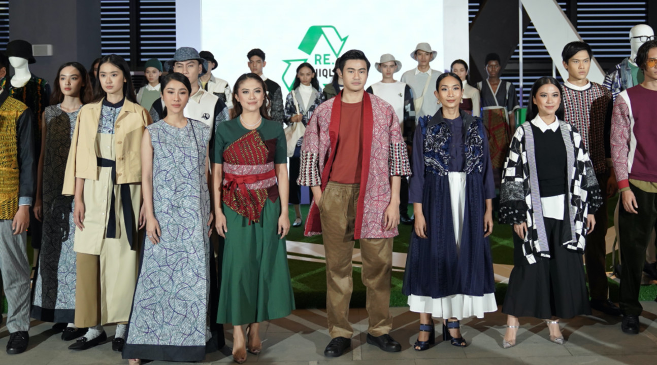 Adrie Basuki Kreasikan Ulang Pakaian Bekas menjadi 40 Tampilan Busana Stylish