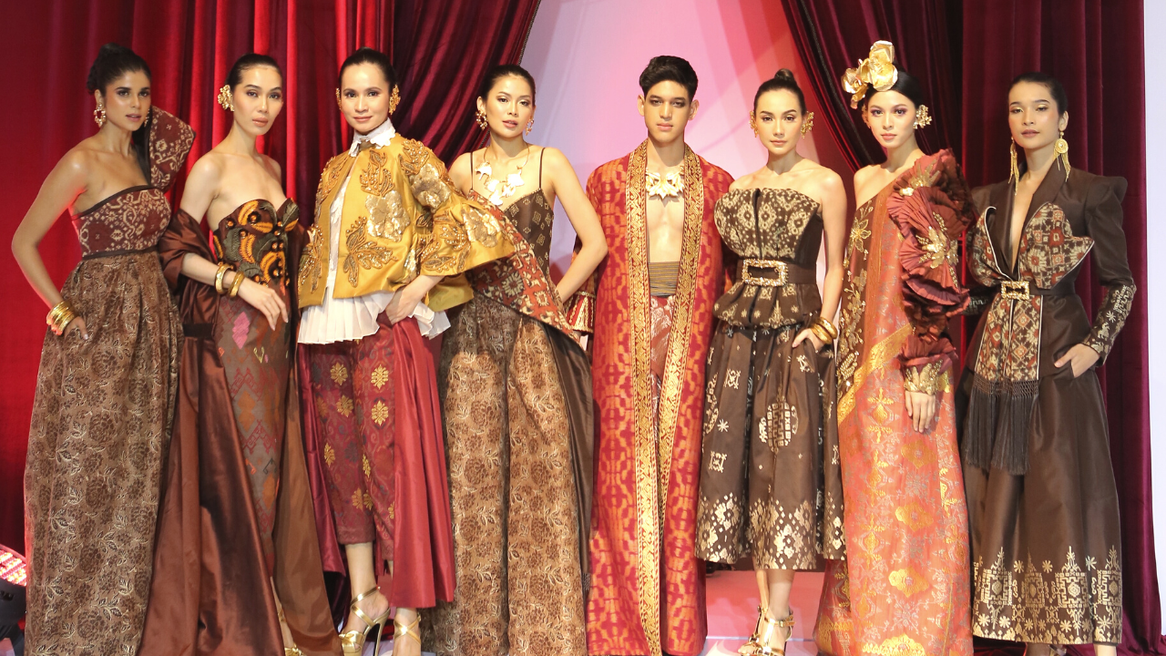 Eksplorasi Budaya Indonesia dalam Karya 25 Tahun Perjalanan Denny Wirawan