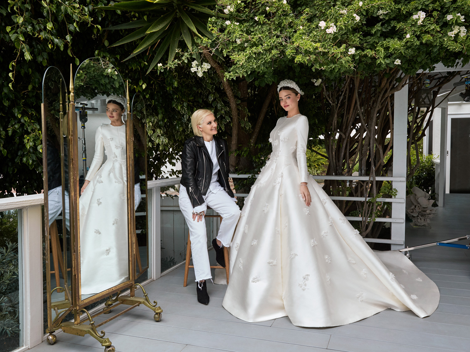  Intip Gaun Pernikahan Dior Pilihan Miranda Kerr