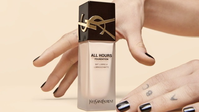 Hindari Kulit Rusak Saat Merias, YSL Beauté Luncurkan Alas Bedak dengan 77% Kandungan Skincare 