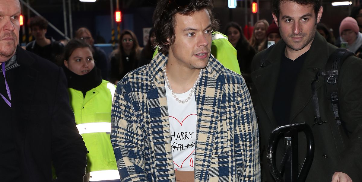 Intip Pesona Harry Styles dalam Balutan Gucci