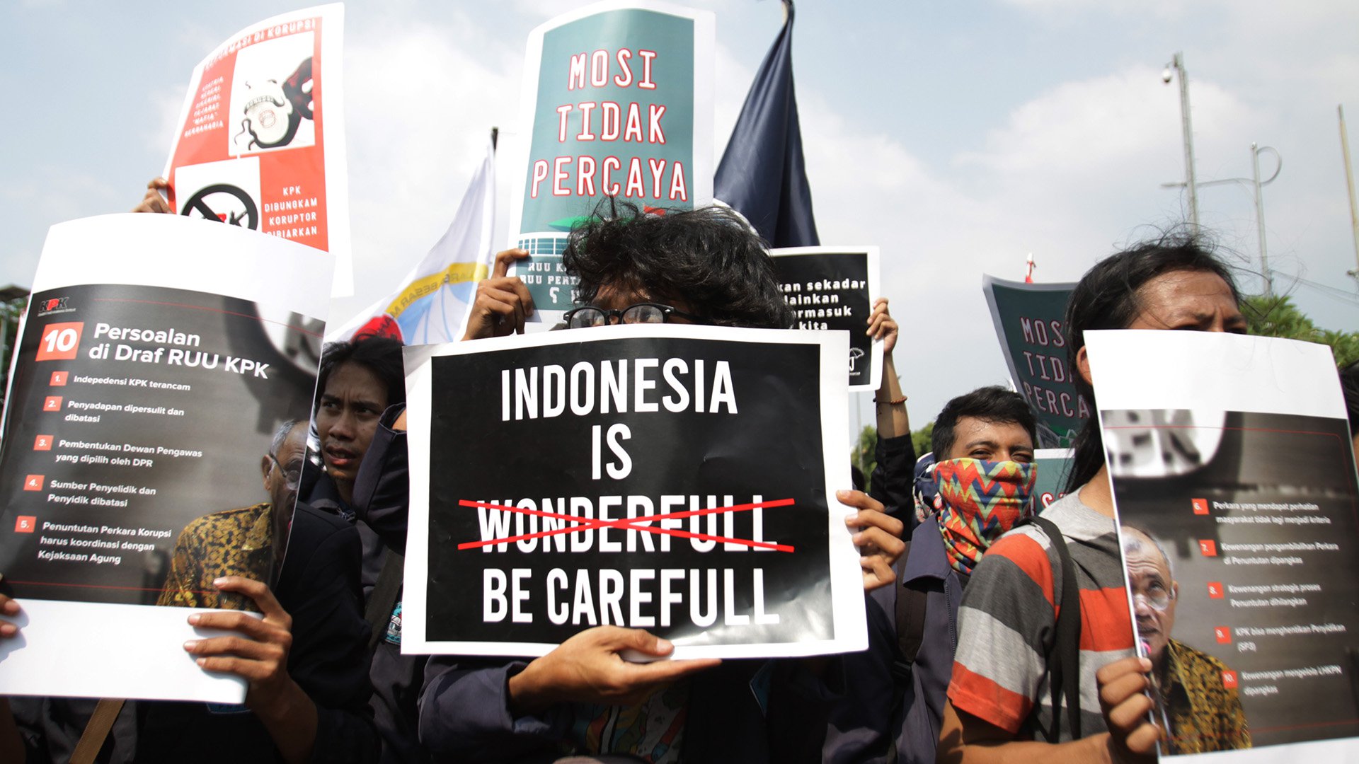 Opini: Indonesia, Kita Tak Sedang Baik-baik Saja