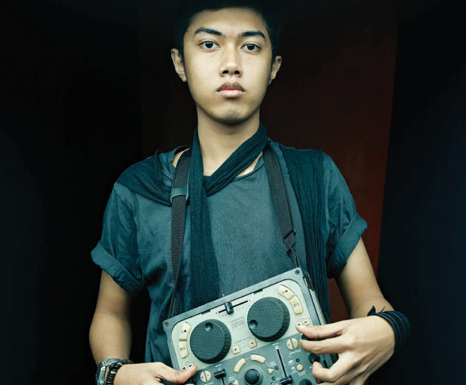 Angger Dimas, DJ Asal Indonesia yang Mendunia