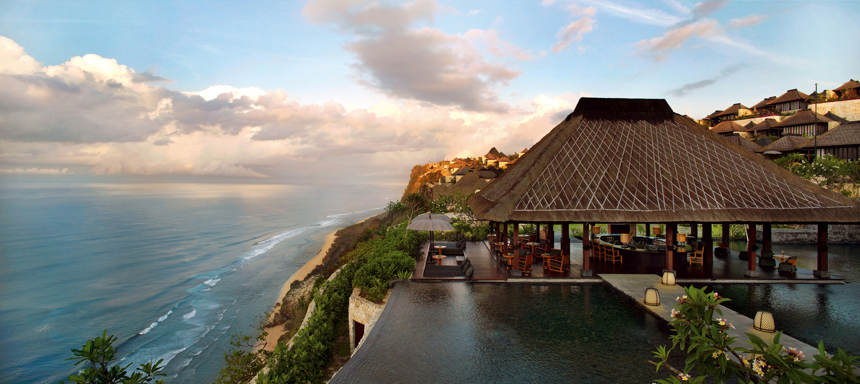 Что такое бали. Бали остров. Бали закат Bvlgari Resort. Бали курорт. Индонезия отели.