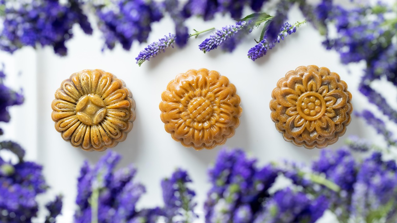 Merayakan Festival Mooncake dengan Raffles Patisserie