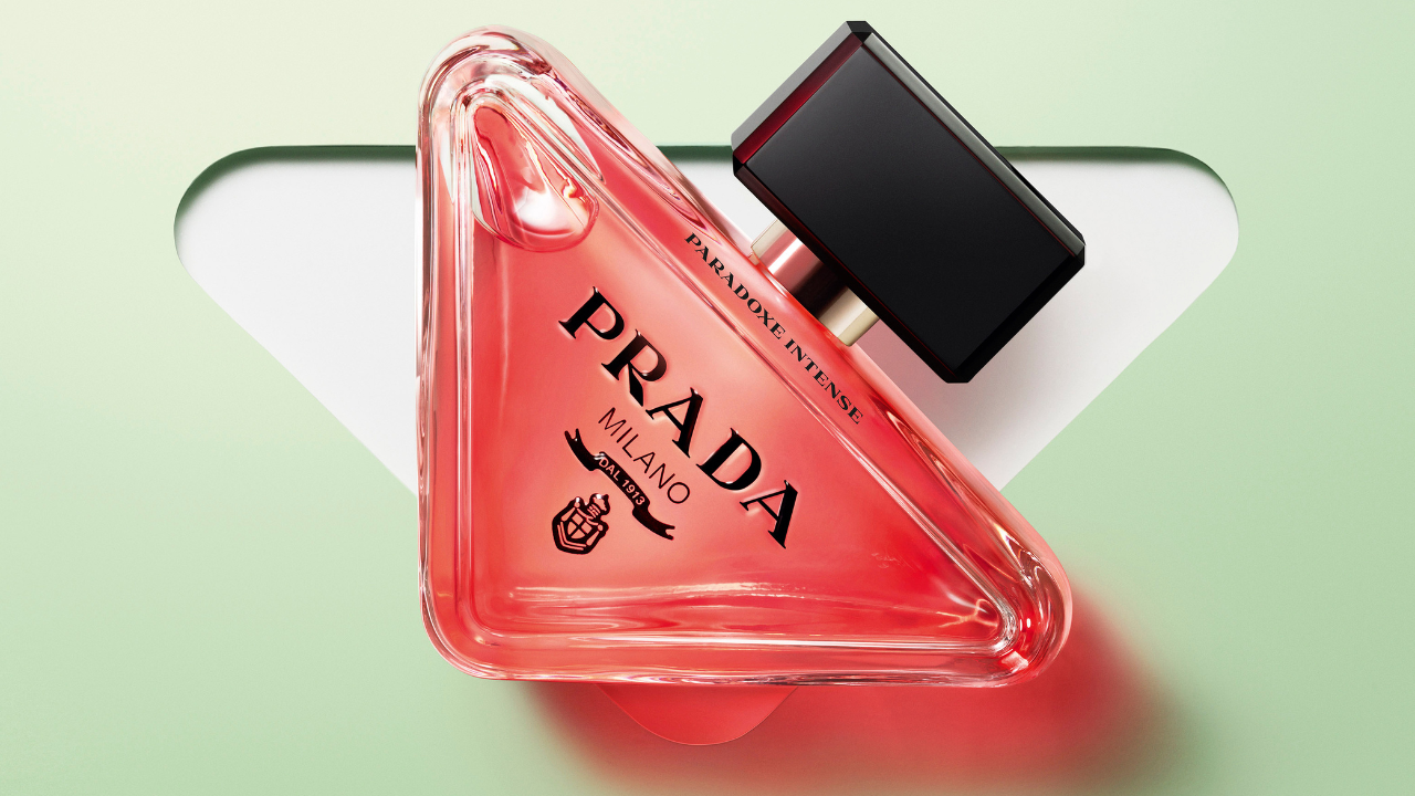 Kelembutan dan Feminitas dari Parfum Prada Paradoxe Intense