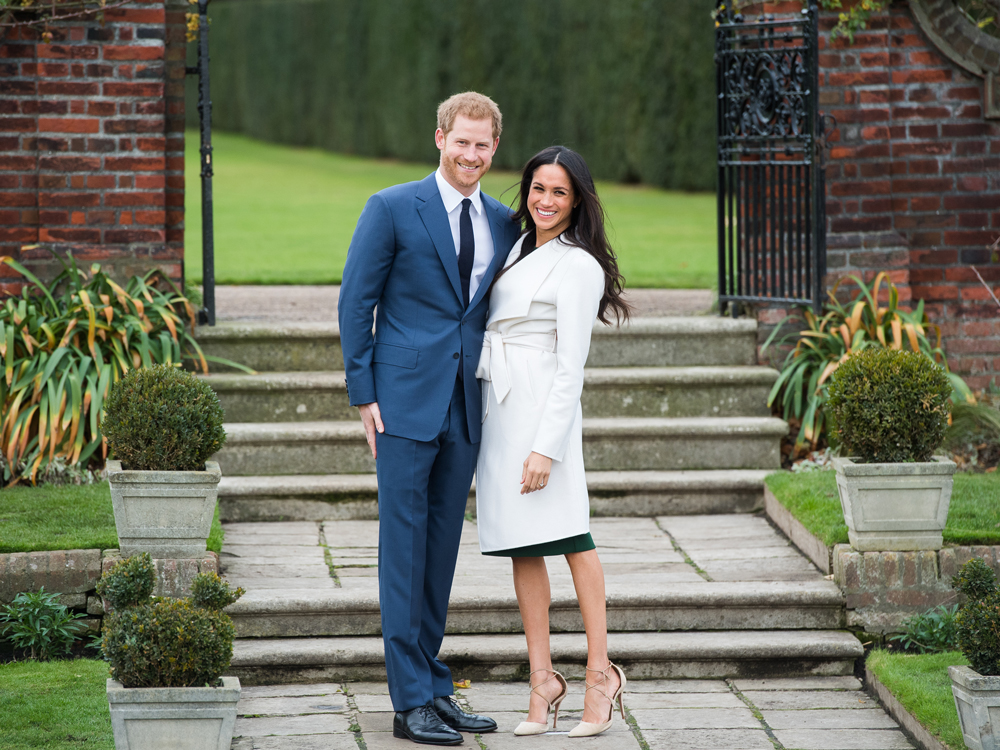 Pangeran Harry dan Meghan Markle Resmi Bertunangan