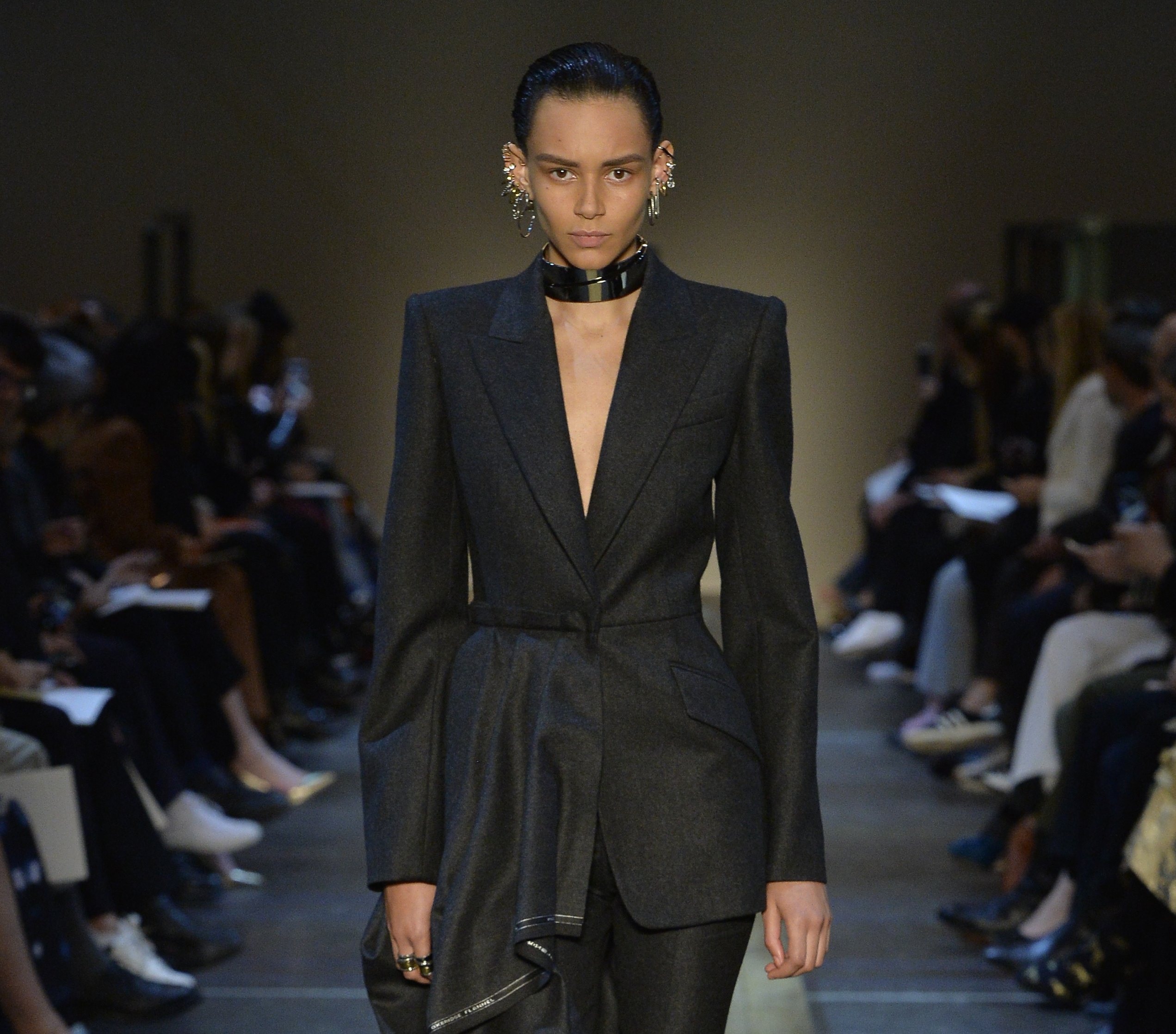 Alexander McQueen Fall 2019: Inspirasi dari Kampung Halaman