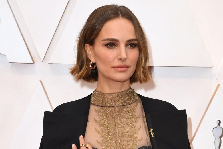 Di Oscar 2020, Natalie Portman Ajukan Protes di Red Carpet