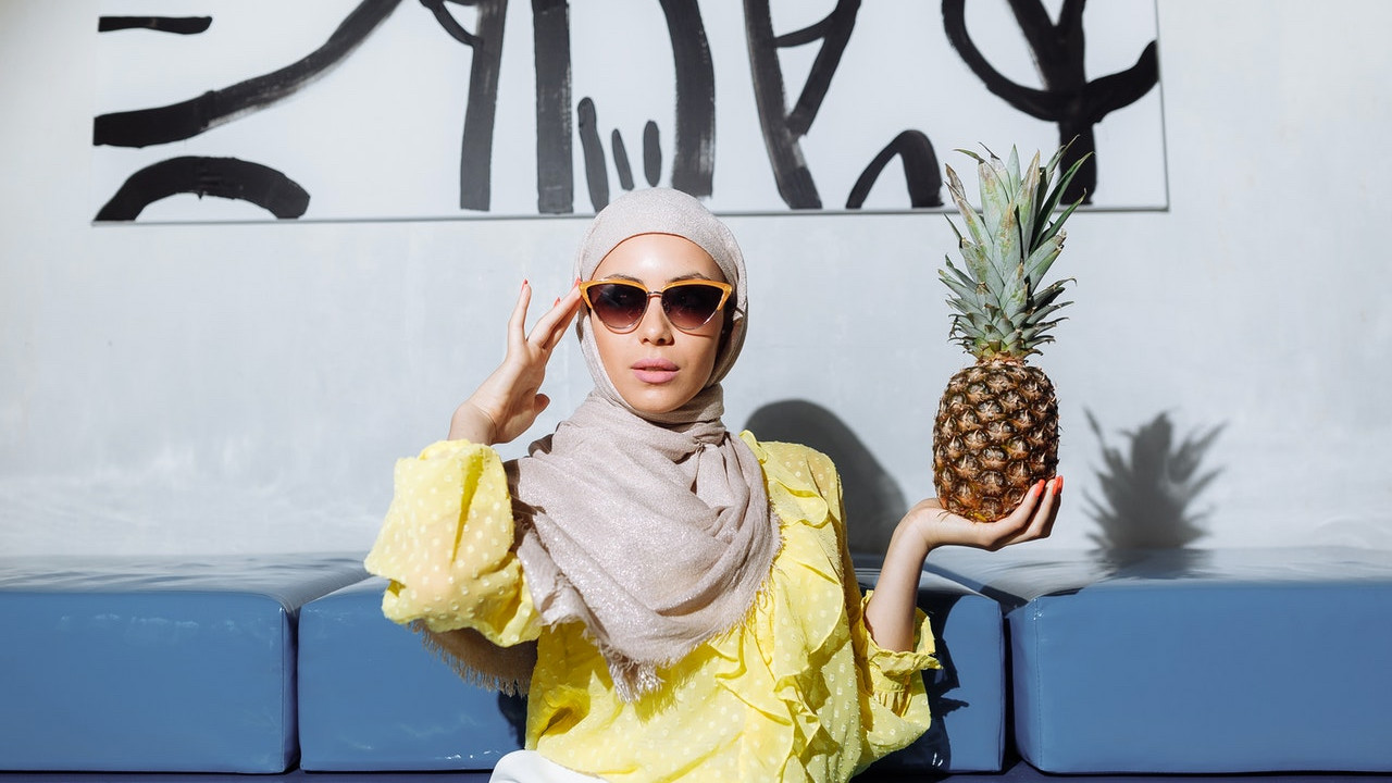 6 Tips Agar Rambut dan Kulit Kepala Tetap Segar Meski Tertutup Hijab Seharian