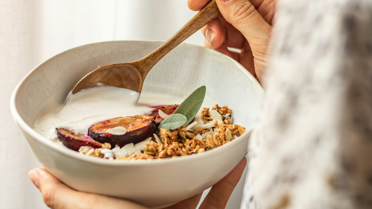 Mindful Eating, Nutrisi Holistik untuk Tubuh, Jiwa, dan Pikiran