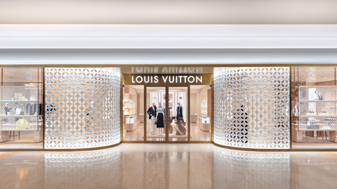 Menelusuri Keindahan Desain Interior Gerai Louis Vuitton Teranyar di Plaza Indonesia