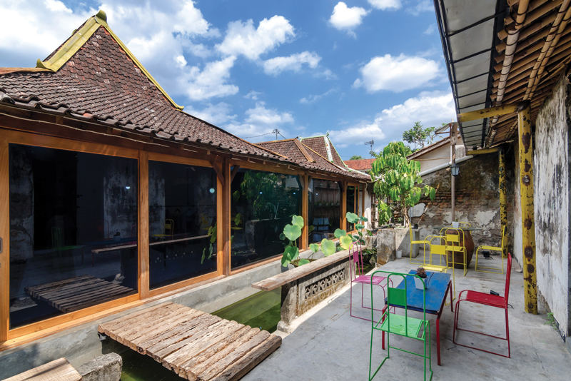 Berkunjung ke Rumah dan Butik Lulu Lutfi Labibi di Yogyakarta