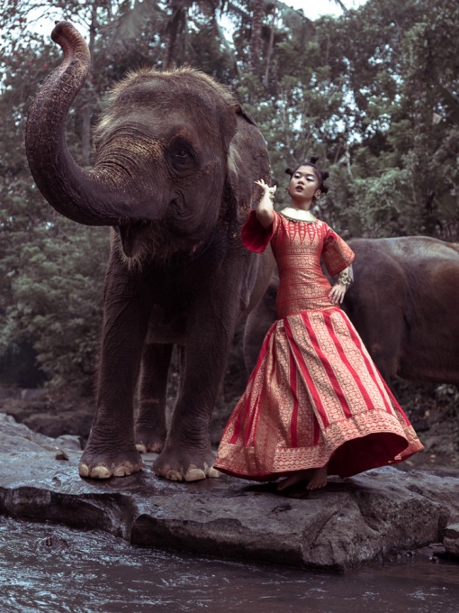 Inspirasi Busana Pesta Pernikahan ala Kecantikan Indonesia