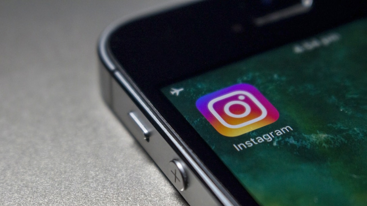Notes, Fitur Baru Instagram untuk Berbagi Pesan Teks dan Emoji