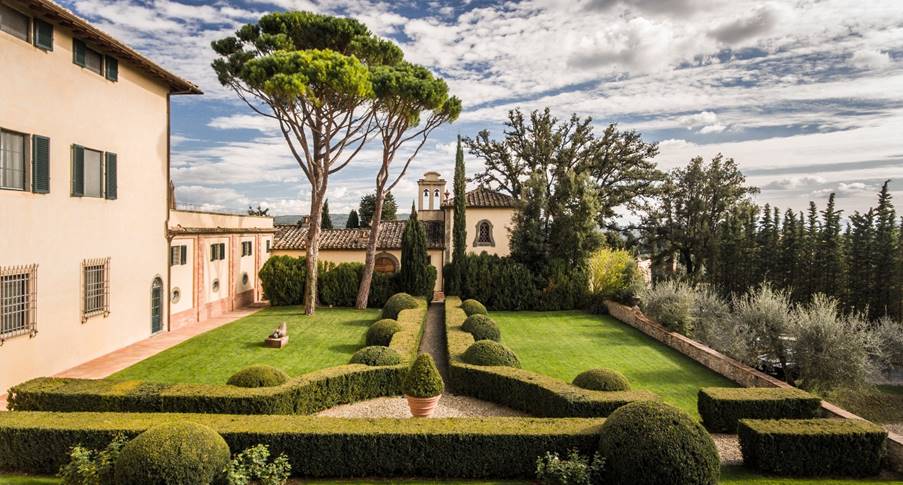 COMO Castello Del Nero Menawarkan Wisata Penuh Relaksasi Di Tengah Kebun Anggur