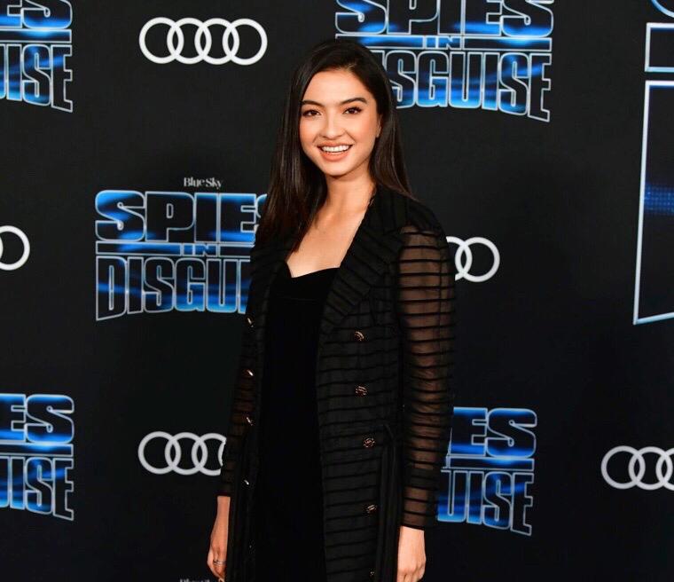 Gaya Raline Shah dan Niki Zefanya di Penayangan Perdana “Spies in Disguise”