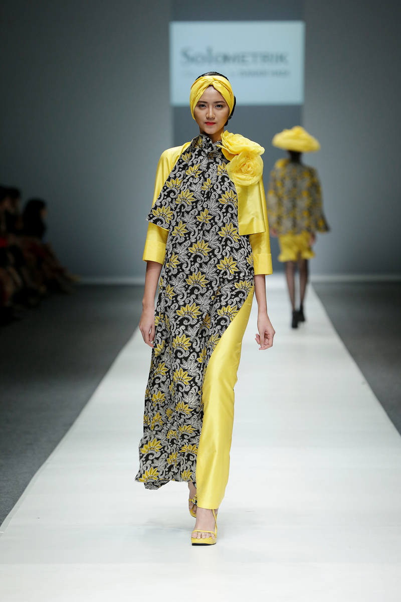 Elegansi Dalam Batik Solo Label Batik Danar Hadi Dan Desainer Chossy