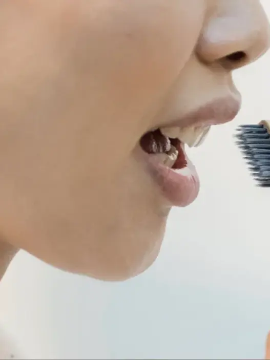 Alasan Mengapa Anda Perlu Membersihkan Lidah Secara Teratur