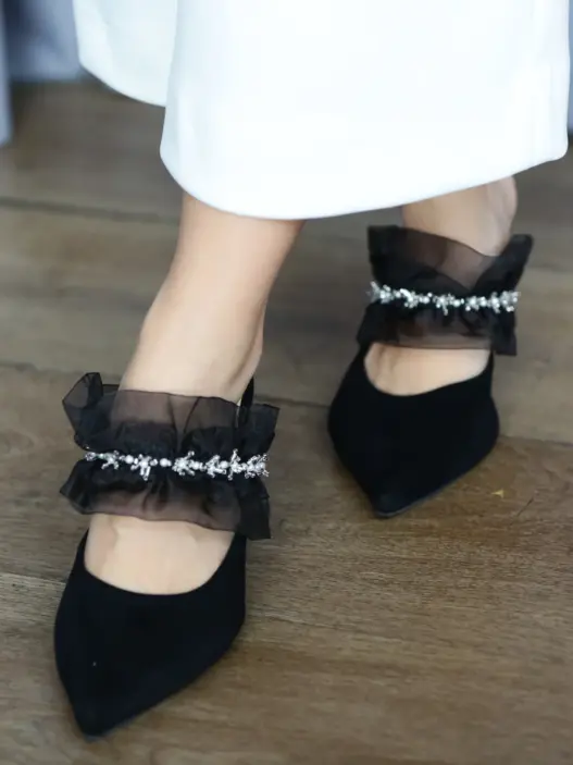 Berkolaborasi dengan Caren Delano, Valencia Limite Luncurkan Koleksi Privée