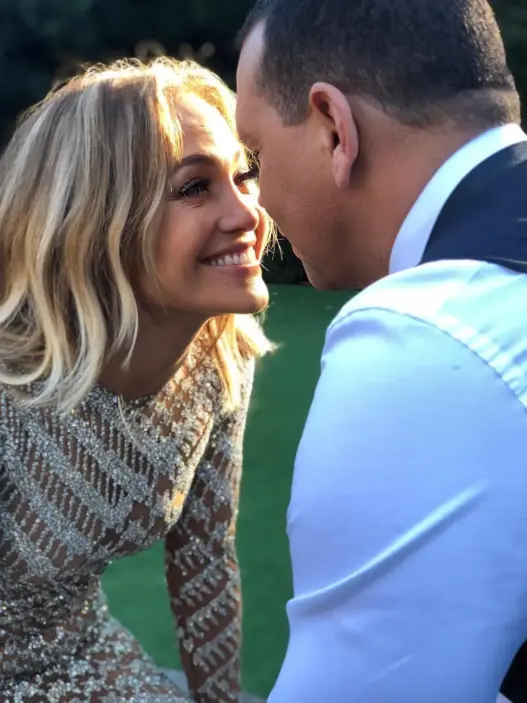Jennifer Lopez Dan Alex Rodriguez Resmi Bertunangan
