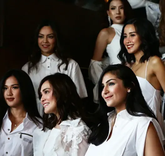 Terinspirasi Perempuan Modern, Valencia Limite Undang Para Muse untuk Memeragakan Koleksi Terbaru