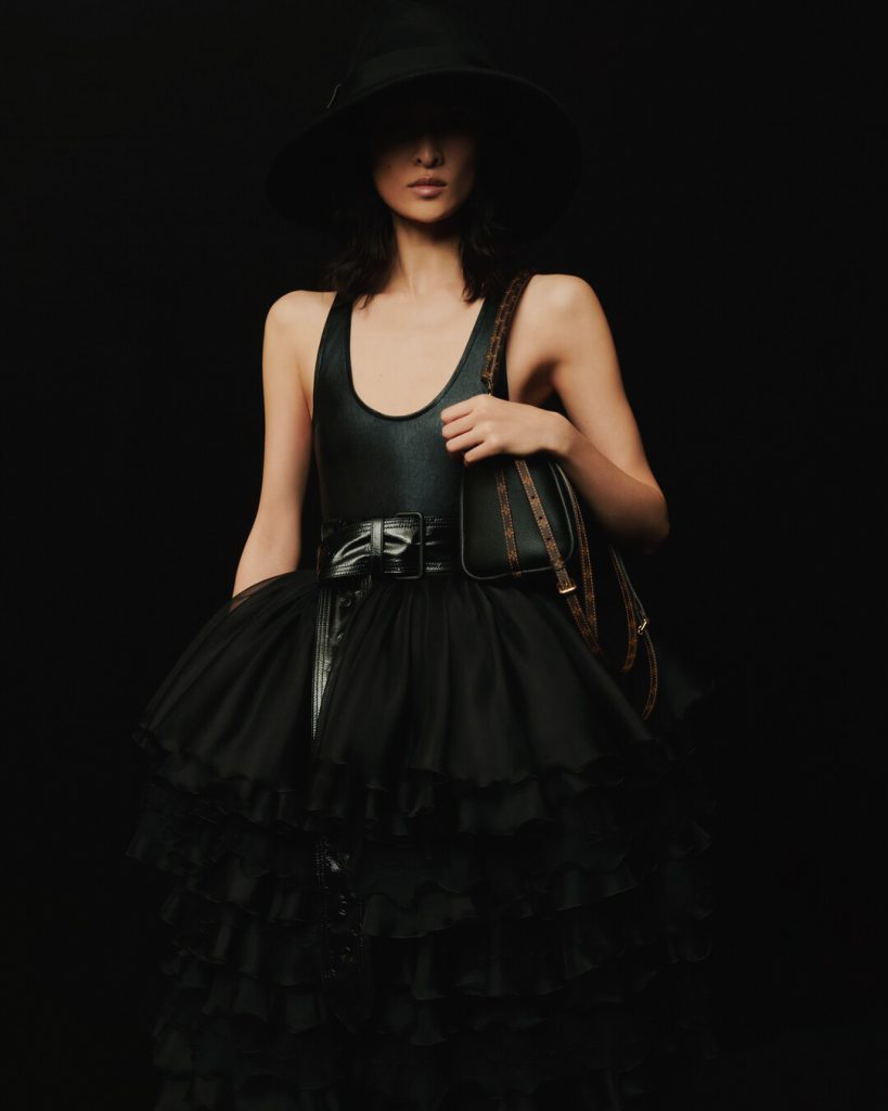 EXPRESS_bag_from_FW_25_show_-Courtesy_of_Louis_Vuitton_2