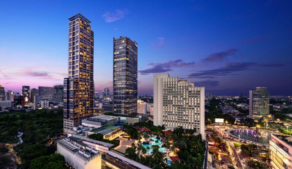 Keraton-at-The-Plaza-and-Bundaran-HI