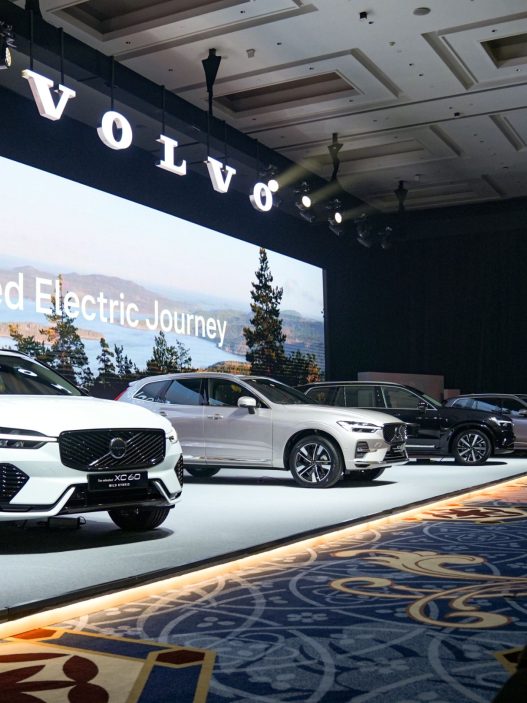 Volvo Car Indonesia secara resmi meluncurkan tiga varian XC60 Plug-in Hybrid (PHEV), XC60 Mild Hybrid (MHEV), dan XC90 Mild Hybrid (MHEV)
