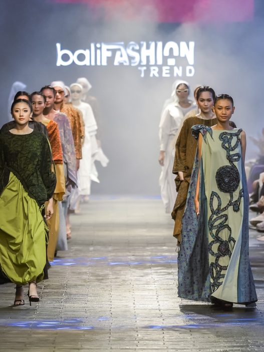 Opening Parade Bali Fashion Trend 2025