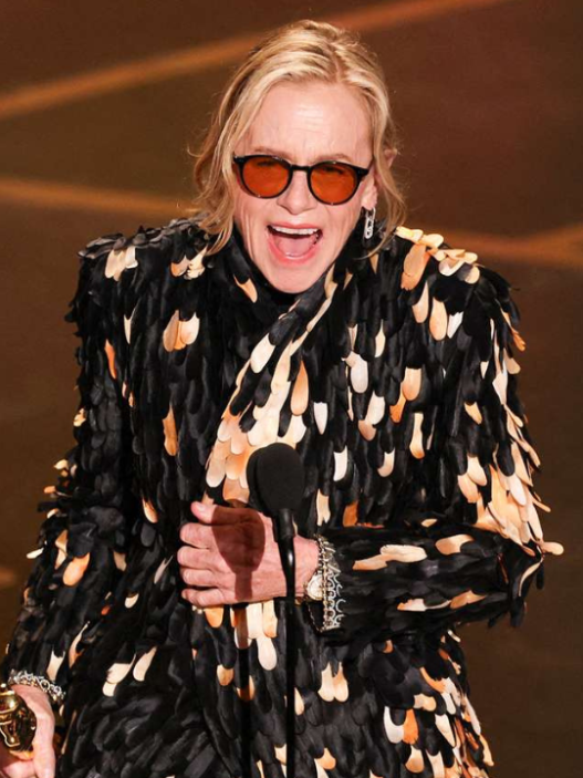 Majalah DEWI – Amy Madigan Piala Oscar yang Ditunggu 40 Tahun