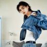 GUESS x Hyunjin: Ekspresi Generasi Baru Denim Amerika