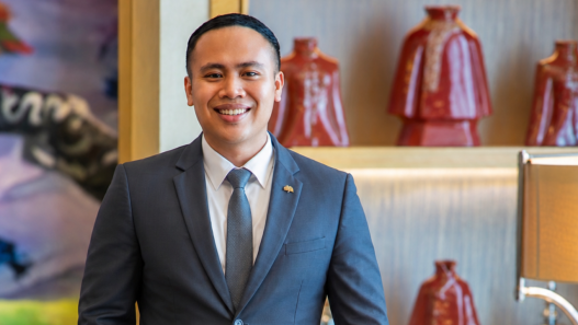 Raffles Jakarta Tunjuk Putra Yadnya sebagai Director of Commercial Strategy