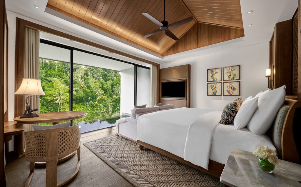 Anantara_Ubud_Bali_Resort_Forest_View_Pool_Villa_Bedroom