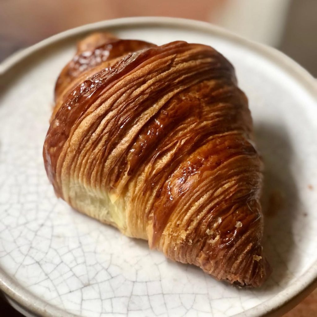 My go to sunday croissant 🤩🥐#honeymoonbakery #bread #food #foodporn #foodie #instafood #foodph